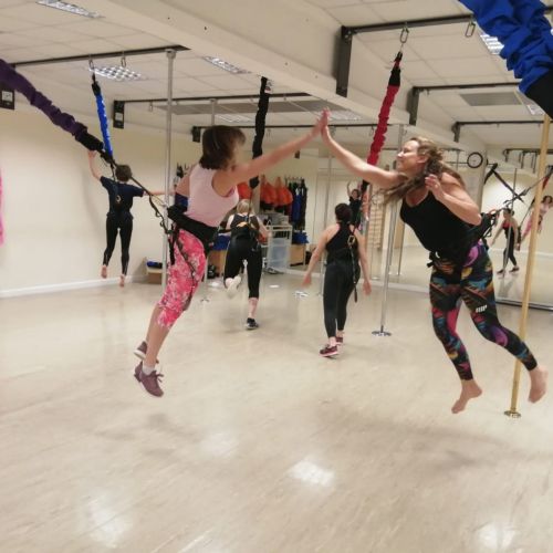 bungee-fitness-03.jpg